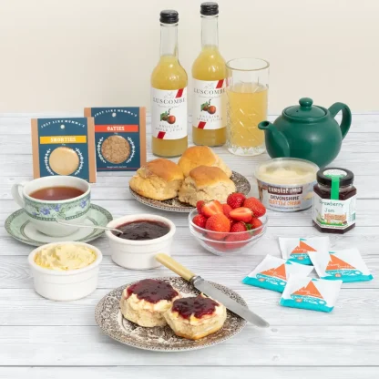 Classic Devon Cream Tea Picnic Hamper