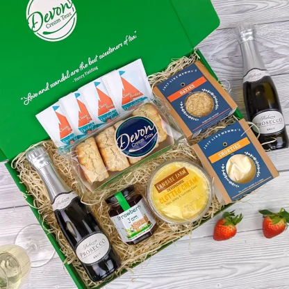 Classic Devon Cream Tea Hamper with Prosecco and langage farm clotted cream